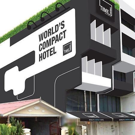 Time Capsule Hotel George Town Exterior photo