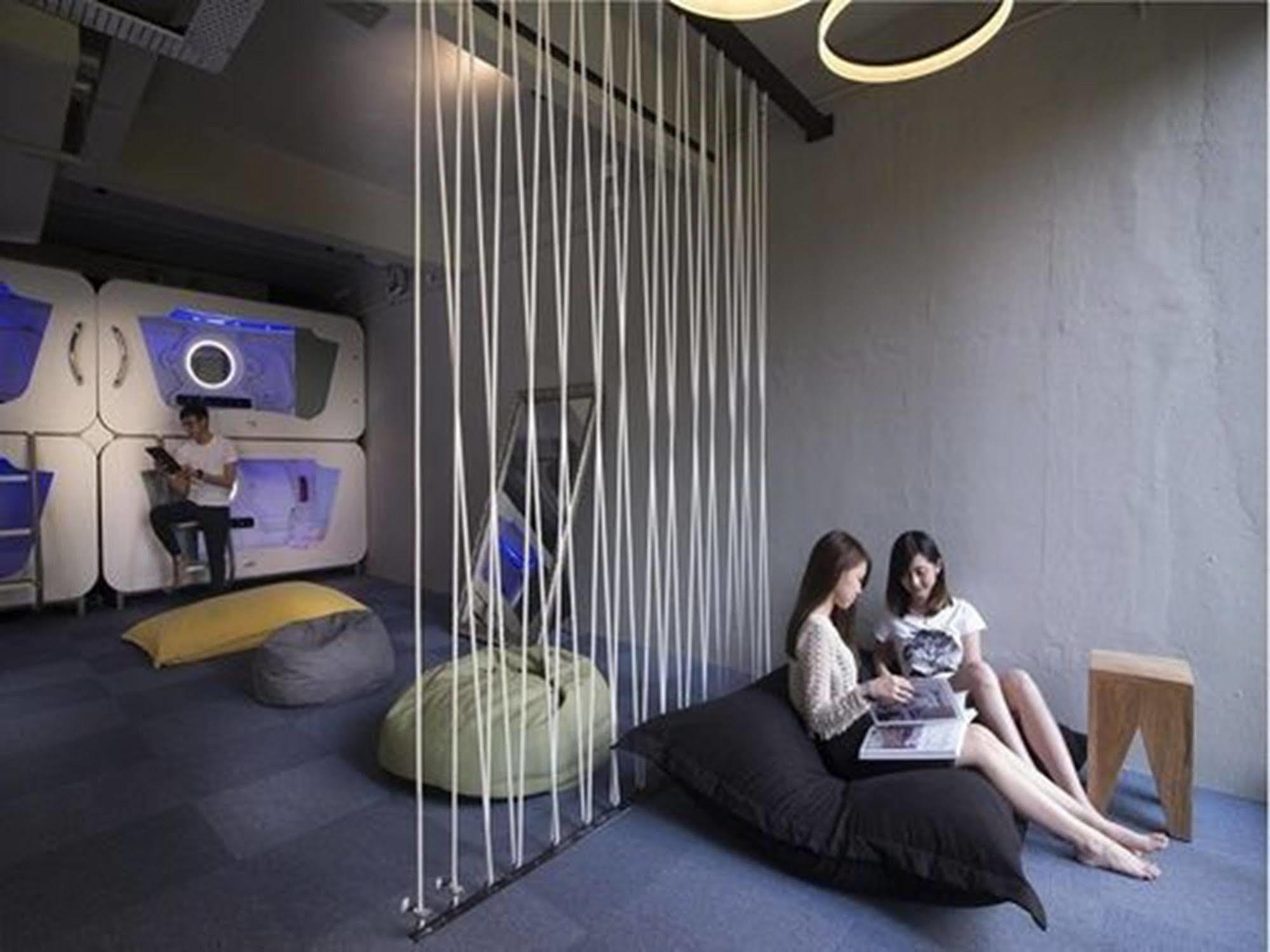 Time Capsule Hotel George Town Exterior photo